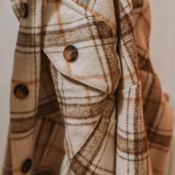 Beige Cream Plaid Button Up Pocket Long Sleeve Top Blouse - Picture 4 of 4